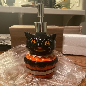 Johanna Parker Soap Dispenser